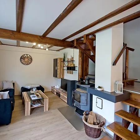 Апартаменты Charmantes Mit Garten, Kamin & Teich *