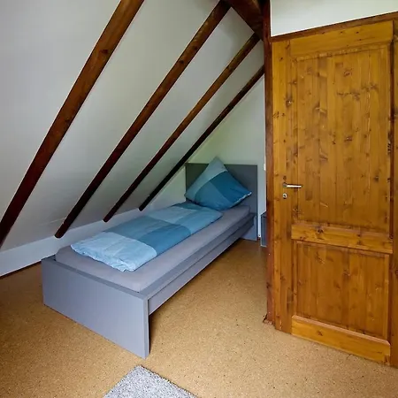 Charmantes Mit Garten, Kamin & Teich Апартаменты *