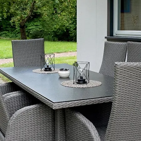 Апартаменты Charmantes Mit Garten, Kamin & Teich Hirzenhain