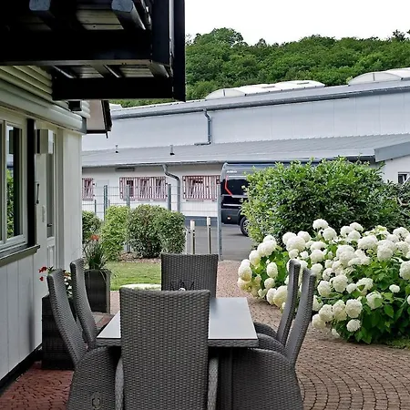 Charmantes Mit Garten, Kamin & Teich