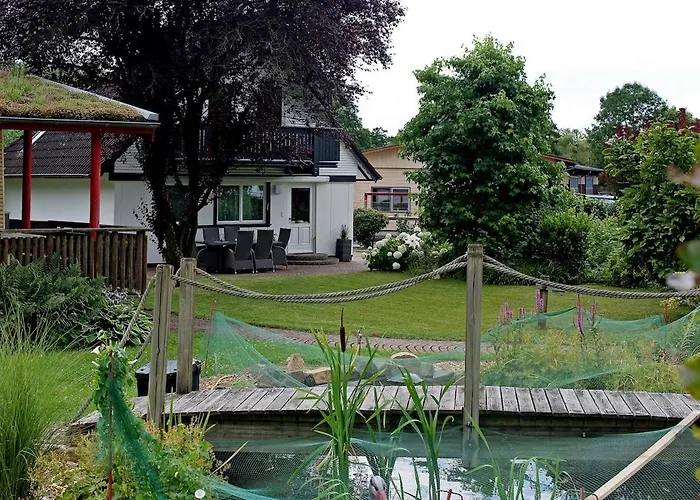 Charmantes Mit Garten, Kamin & Teich Lejlighed