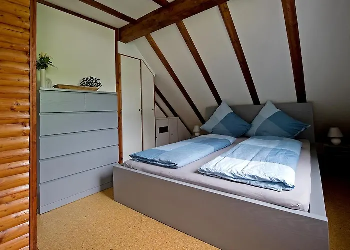 Charmantes Mit Garten, Kamin & Teich Lejlighed Hirzenhain